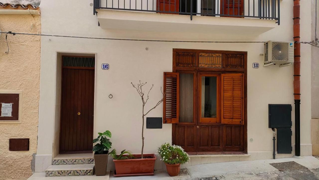 Casa Vacanze Gloria Castellammare del Golfo Buitenkant foto